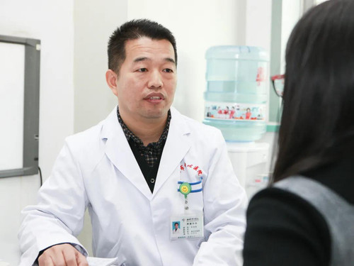 花季少女罹患甲状腺癌1.jpg