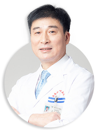 龚维明 脊柱外科.jpg
