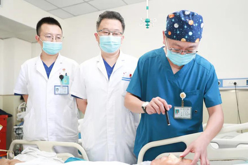 82岁老人脑动脉瘤破裂深昏迷4.jpg
