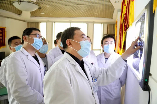 腹腔镜超声引导1.jpg